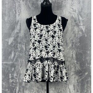 Cabi  Everything Top Women's Size S Black White Floral Print Lace Detail 5907